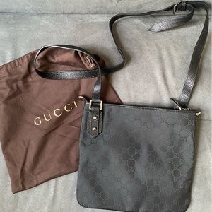 Gucci Monogram Jolicouer Charm Messenger Crossbody Purse in black